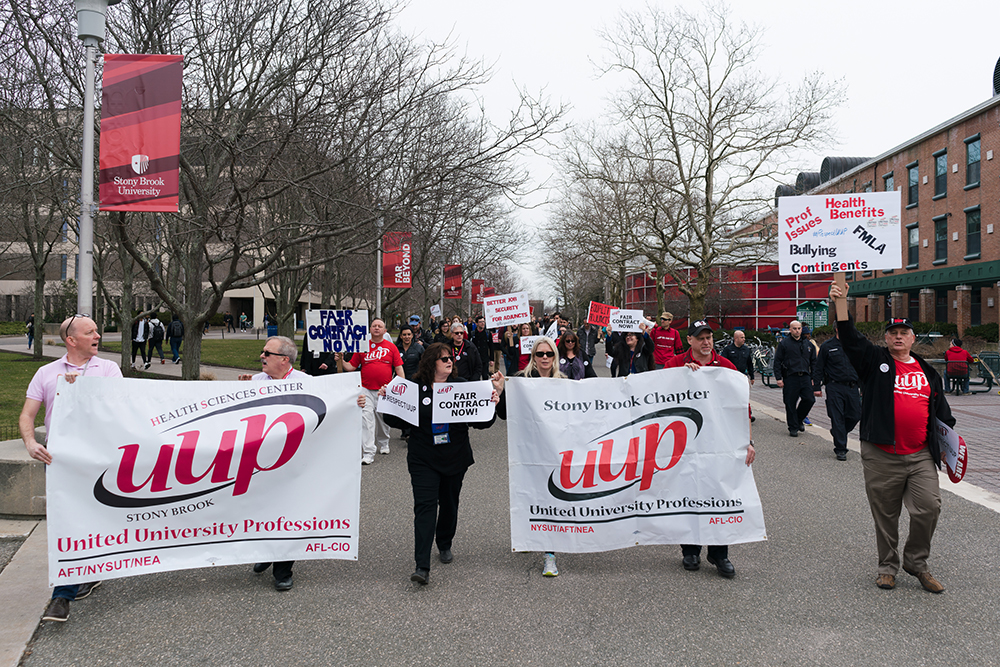 Campus labor union demands contract after 20-month hold up